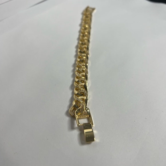 14k goldfilled Cuban link bracelet - Picture 2 of 5